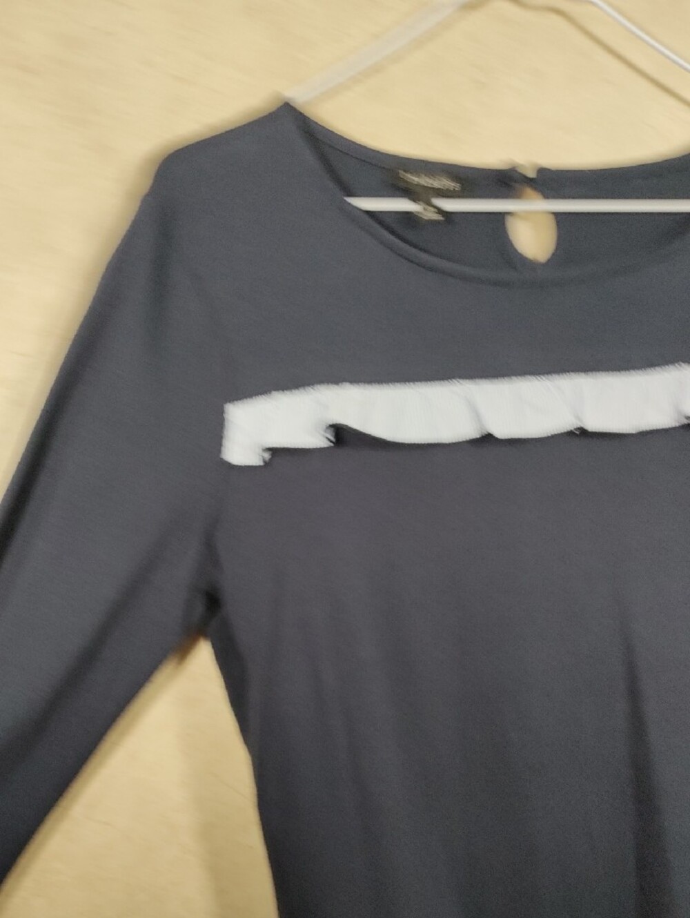 H137 Talbots Navy Long-Sleeve Ruffle Accent Top - Picture 6 of 11